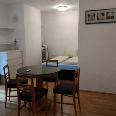 Mitte In Der Mitte Appartement Wenen Buitenkant foto